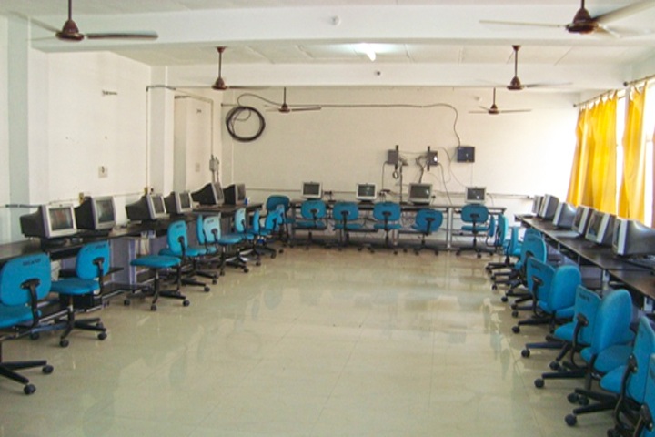 https://cache.careers360.mobi/media/colleges/social-media/media-gallery/11084/2021/1/18/IT Lab of Sant Baba Bhag Singh Institute of Nursing Jalandhar_IT-Lab.jpg